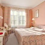 Olevano 4*